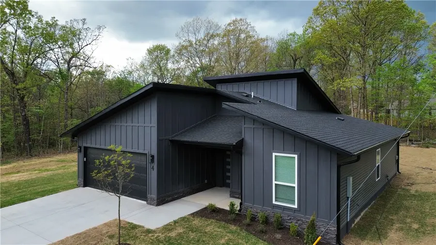 4 Shetland Circle, Bella Vista, AR 72715 - #2