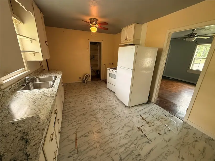 1011 N Pine, Harrison, AR 72601 - #2