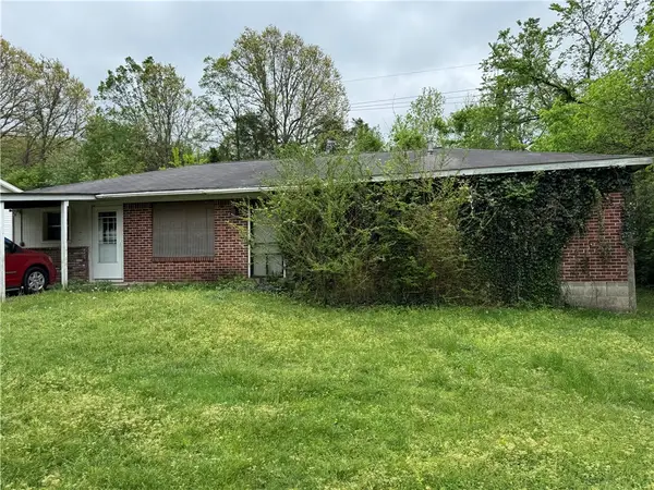 1937 S Custer Lane, Fayetteville, AR 72701