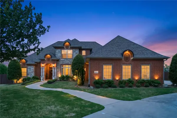 3601 W Legacy Lane, Rogers, AR 72758