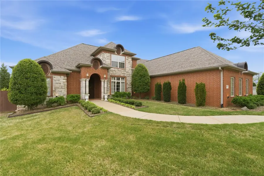 3601 W Legacy Lane, Rogers, AR 72758 - #3