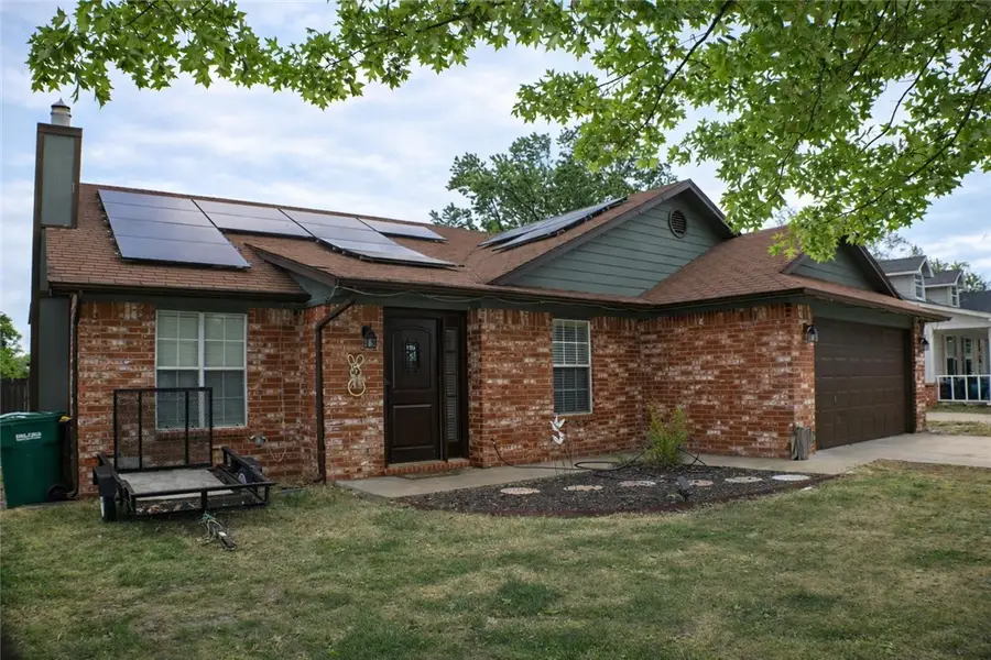 3807 W Locust Street, Rogers, AR 72756 - #3