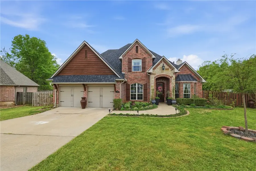 323 Saint James Avenue, Springdale, AR 72764 - #2