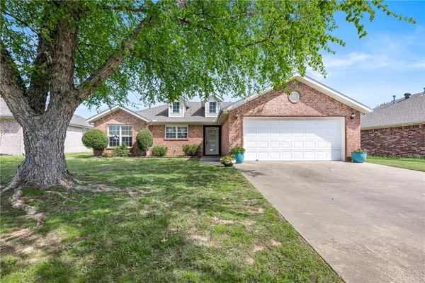 3900 SW Carriageway Avenue, Bentonville, AR 72712