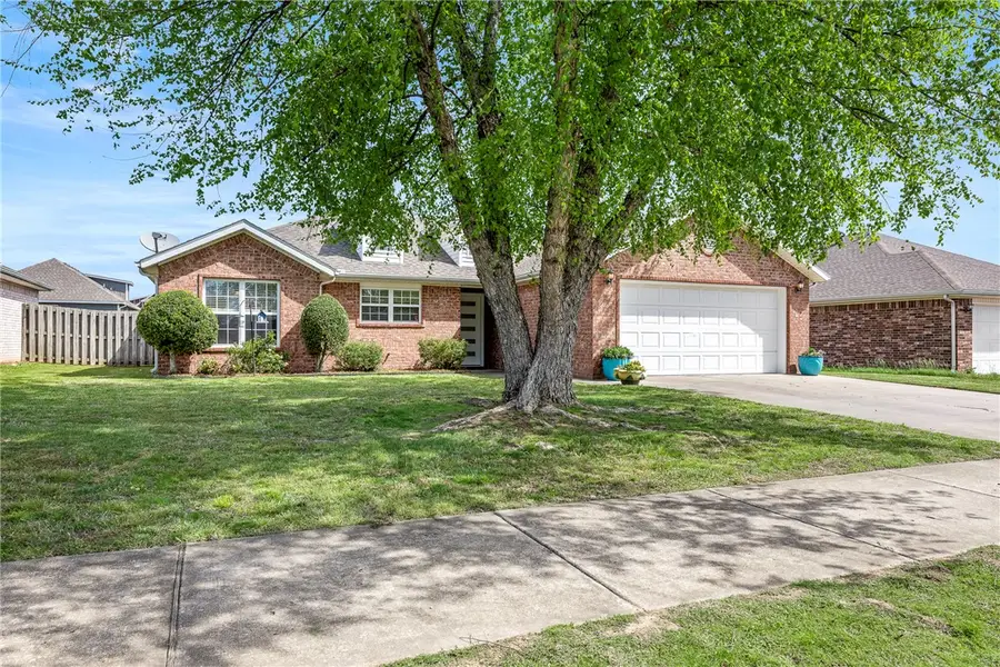 3900 SW Carriageway Avenue, Bentonville, AR 72712 - #2