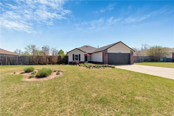 1306 White River Road, Elkins, AR 72727