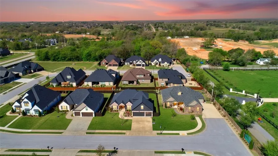 268 Via Taldo Street, Springdale, AR 72762 - #2