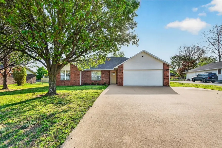 703 Ditmars Road, Prairie Grove, AR 72753 - #2