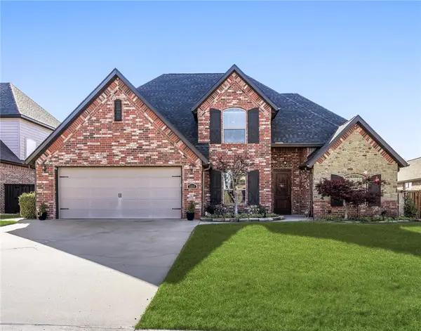 1111 NE Saint Ives Road, Bentonville, AR 72712