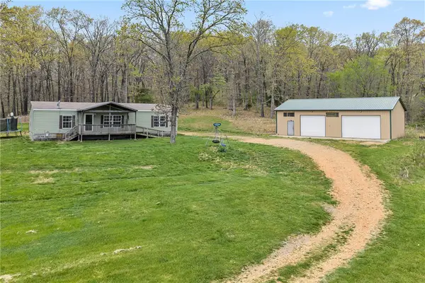 29183 Farm Road 1050, Seligman, MO 65745
