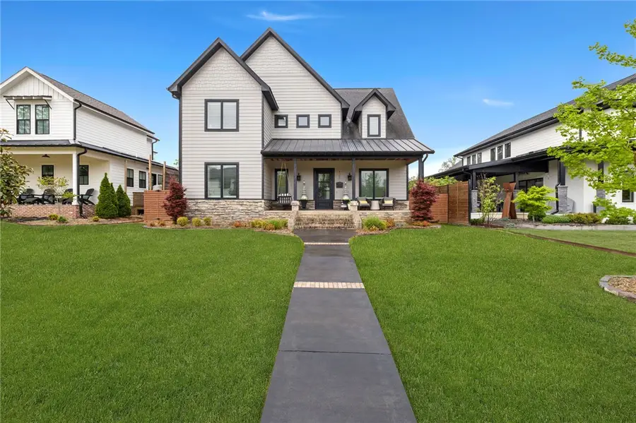 722 NE 2nd Street, Bentonville, AR 72712 - #2