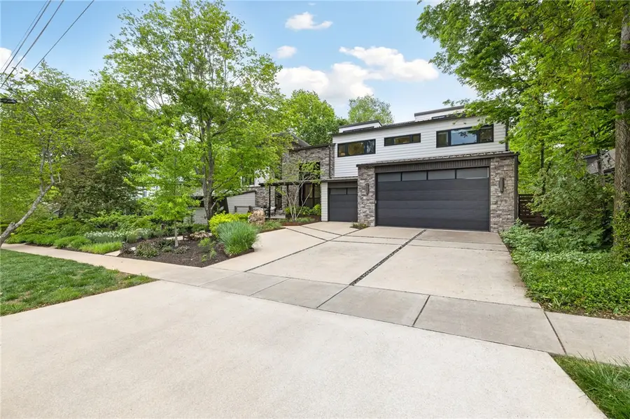 608 N Willow Avenue, Fayetteville, AR 72701 - #3