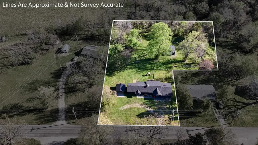 1110 E 13th Street, Cassville, MO 65625 - #2