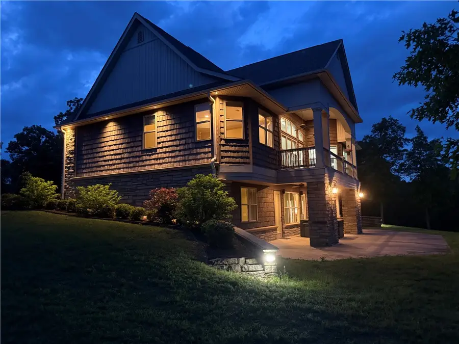 1011 E Uniontown Street, Van Buren, AR 72956 - #3