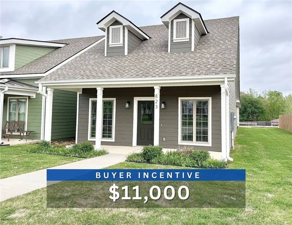 823 NE Heights Lane, Bentonville, AR 72712 - #1