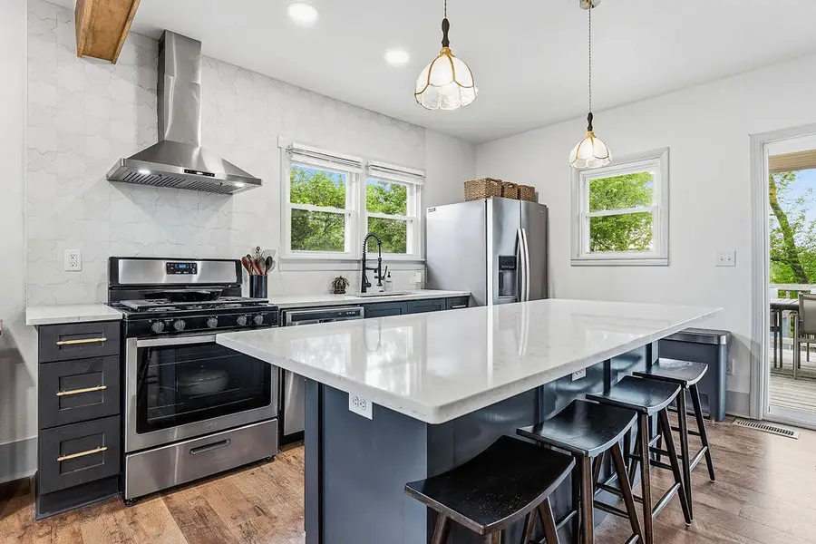 2005 Oakwood Avenue, Bentonville, AR 72712 - #3