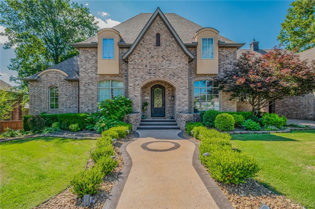 1504 Chapel Hill Drive, Bentonville, AR 72712 - #1