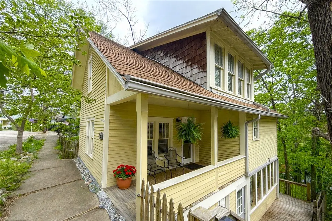 215 Spring Street, Eureka Springs, AR 72632 - #1