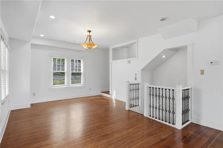 215 Spring Street, Eureka Springs, AR 72632 - #3