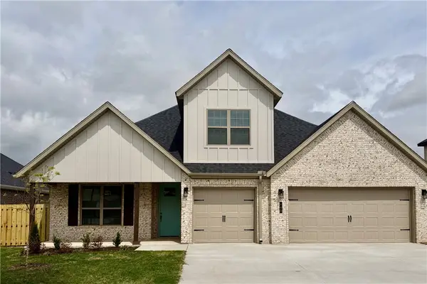 662 Primitivo Avenue, Tontitown, AR 72762