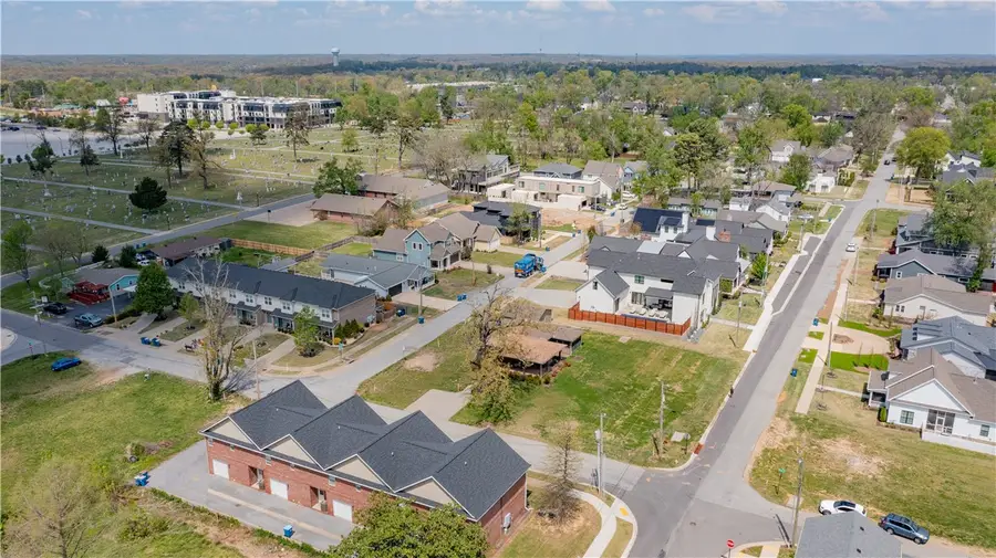 604 SW 5th Street, Bentonville, AR 72712 - #2