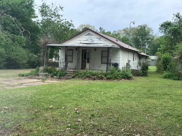 1008 Lakeshore Road, Bull Shoals, AR 72619 - #1