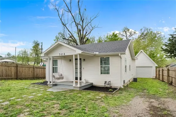 304 Cedar Street, Anderson, MO 64831