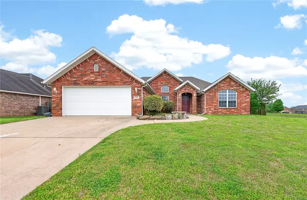 410 Coopers Farm Road, Centerton, AR 72719