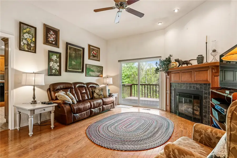 28 Latshaw Drive, Bella Vista, AR 72714 - #3