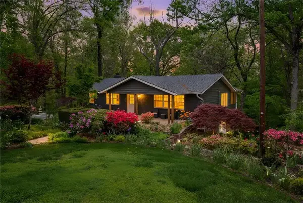 821 Lakeview Drive, Rogers, AR 72756