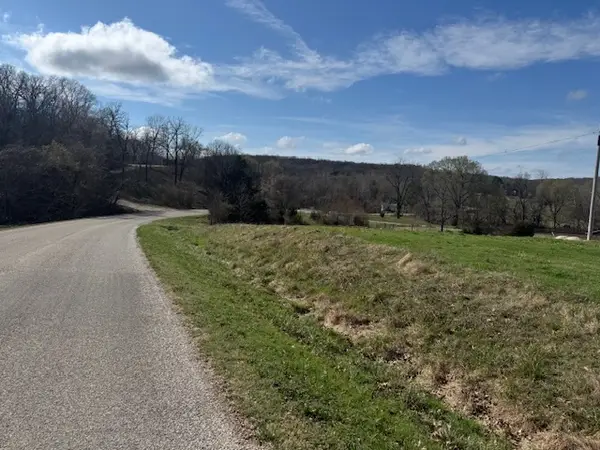 11272 E Applehill Road, Prairie Grove, AR 72753