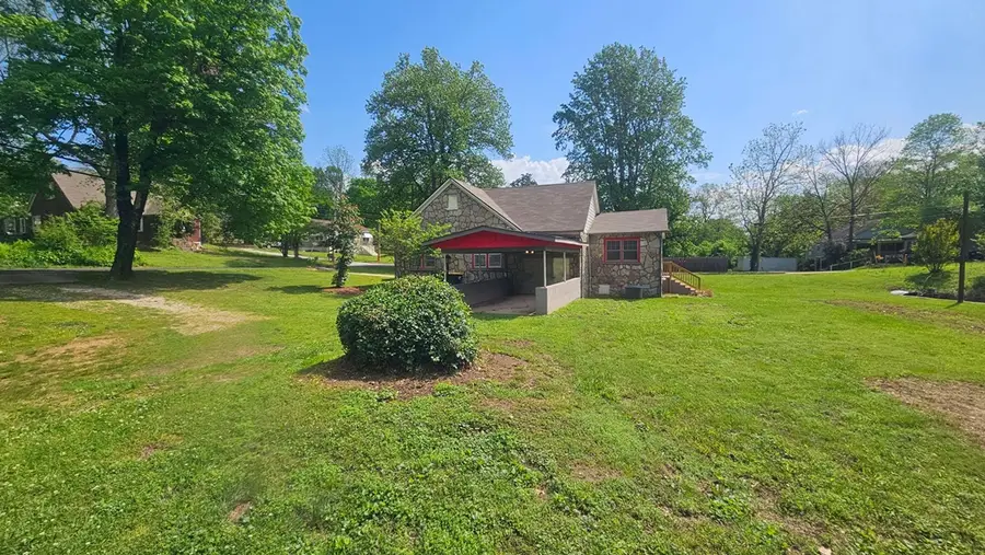 702 W Newman Avenue, Harrison, AR 72601 - #3