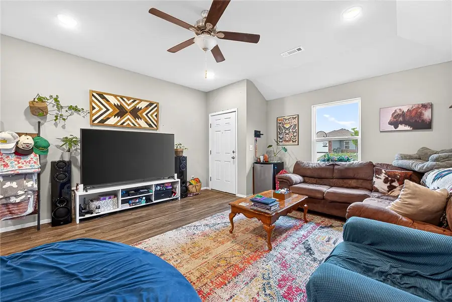 967 E Sparrow Circle, Fayetteville, AR 72701 - #2