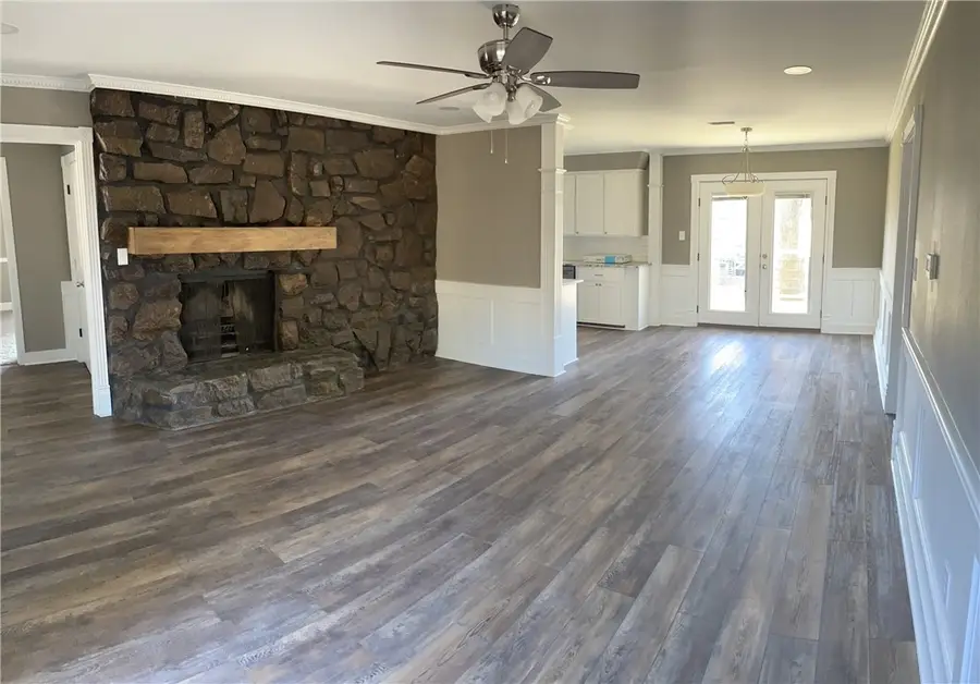 201 N Shore Drive, Russellville, AR 72802 - #3