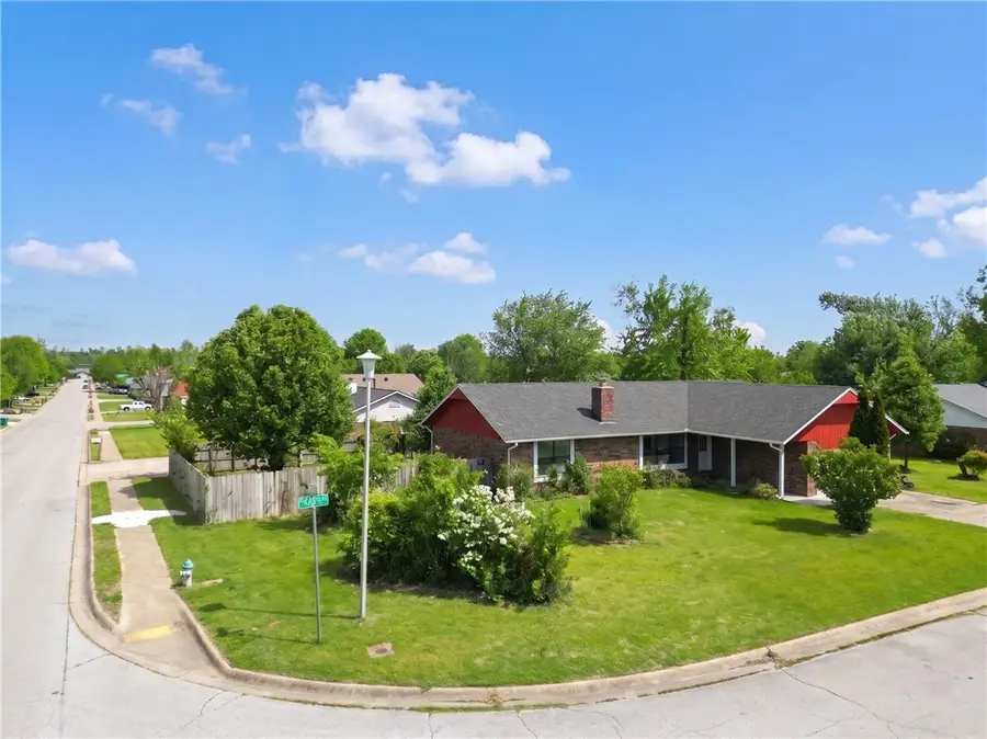 1725 S 15th Street, Rogers, AR 72758 - #3