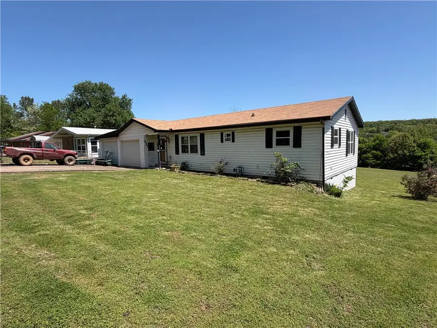 604 Missouri Place, Huntsville, AR 72740 - #2