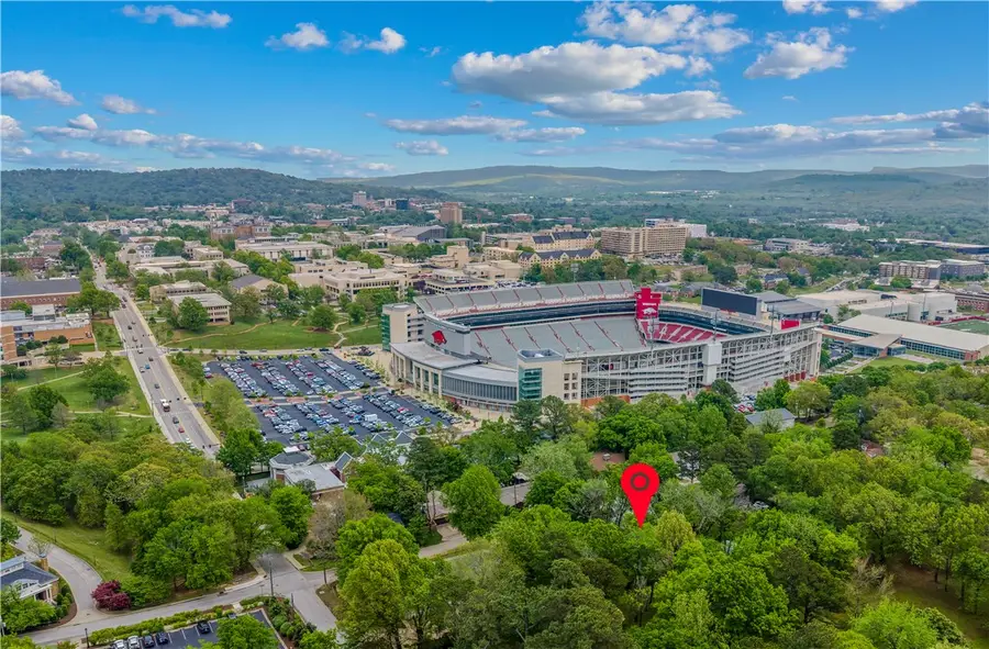 461 N Oliver Avenue, Fayetteville, AR 72701 - #3