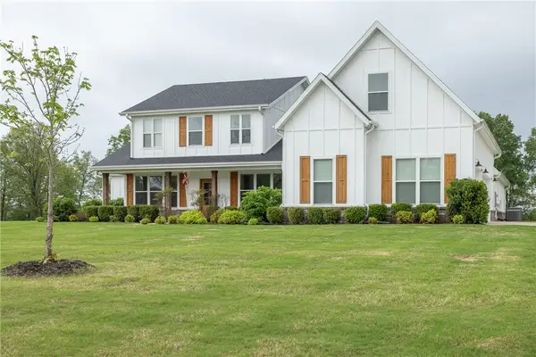 1423 River Point Road, Fayetteville, AR 72703
