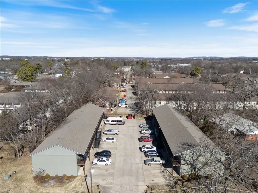 884 W Holly Street, Fayetteville, AR 72703 - #2