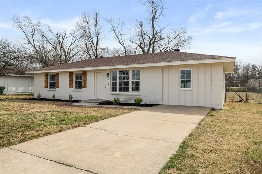 2000 W Wood Street, Rogers, AR 72756 - #3
