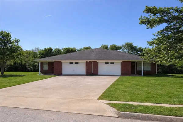 2717 E Braxton Avenue, Springdale, AR 72764