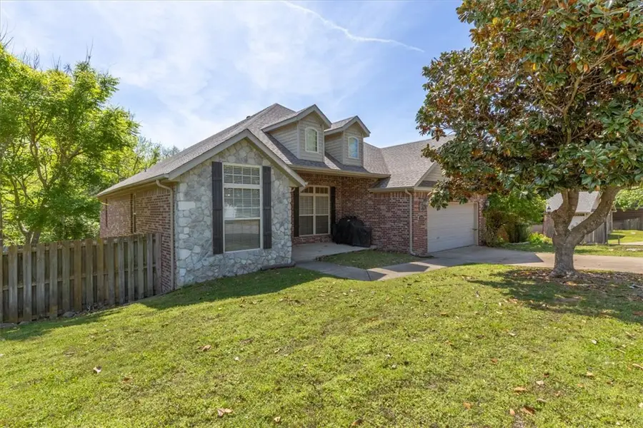 1939 N Batsford Drive, Fayetteville, AR 72704 - #2
