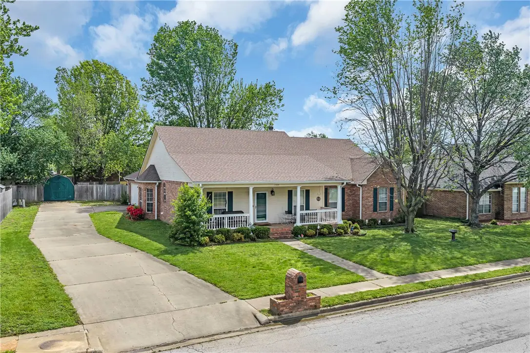 1109 N Quail Terrace, Rogers, AR 72756 - #1