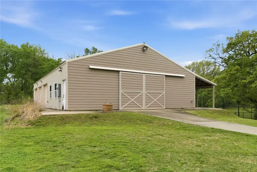 261 Collins Drive, Prairie Grove, AR 72753 - #2