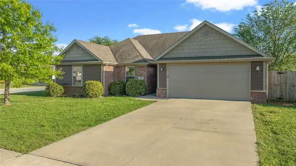 470 Torino Place, Centerton, AR 72719