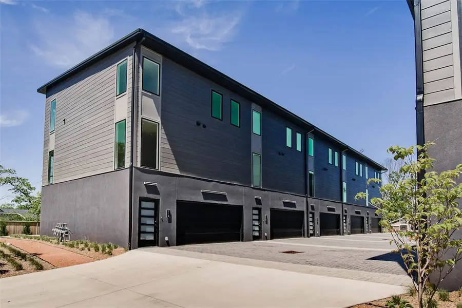 206 NW 9th Street, Bentonville, AR 72712 - #2