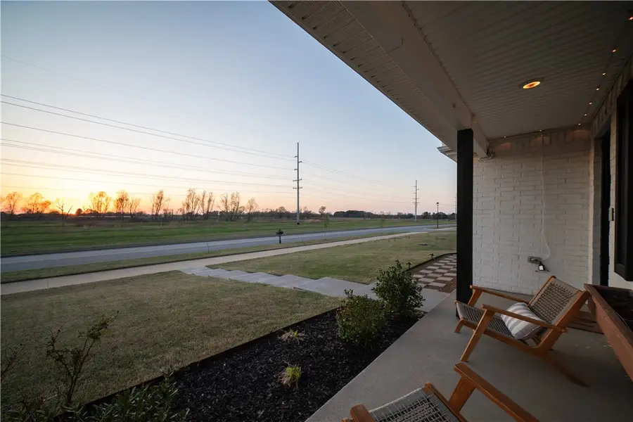 166 N Broyles Avenue, Fayetteville, AR 72704 - #2