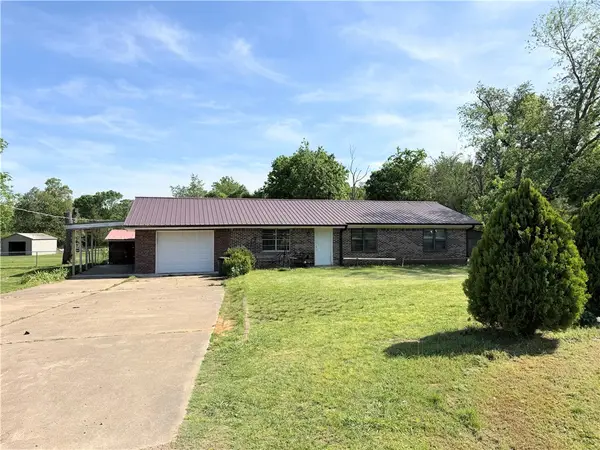 9871 Highway 64, Clarksville, AR 72830