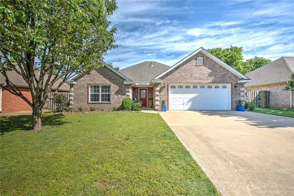 3905 Amour Drive, Rogers, AR 72758