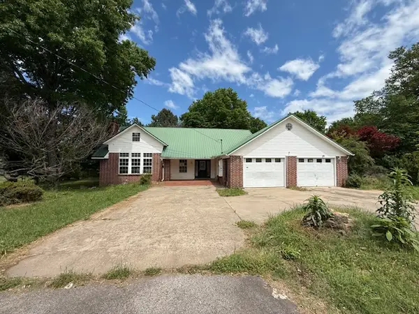 402 E College Street, Altus, AR 72821